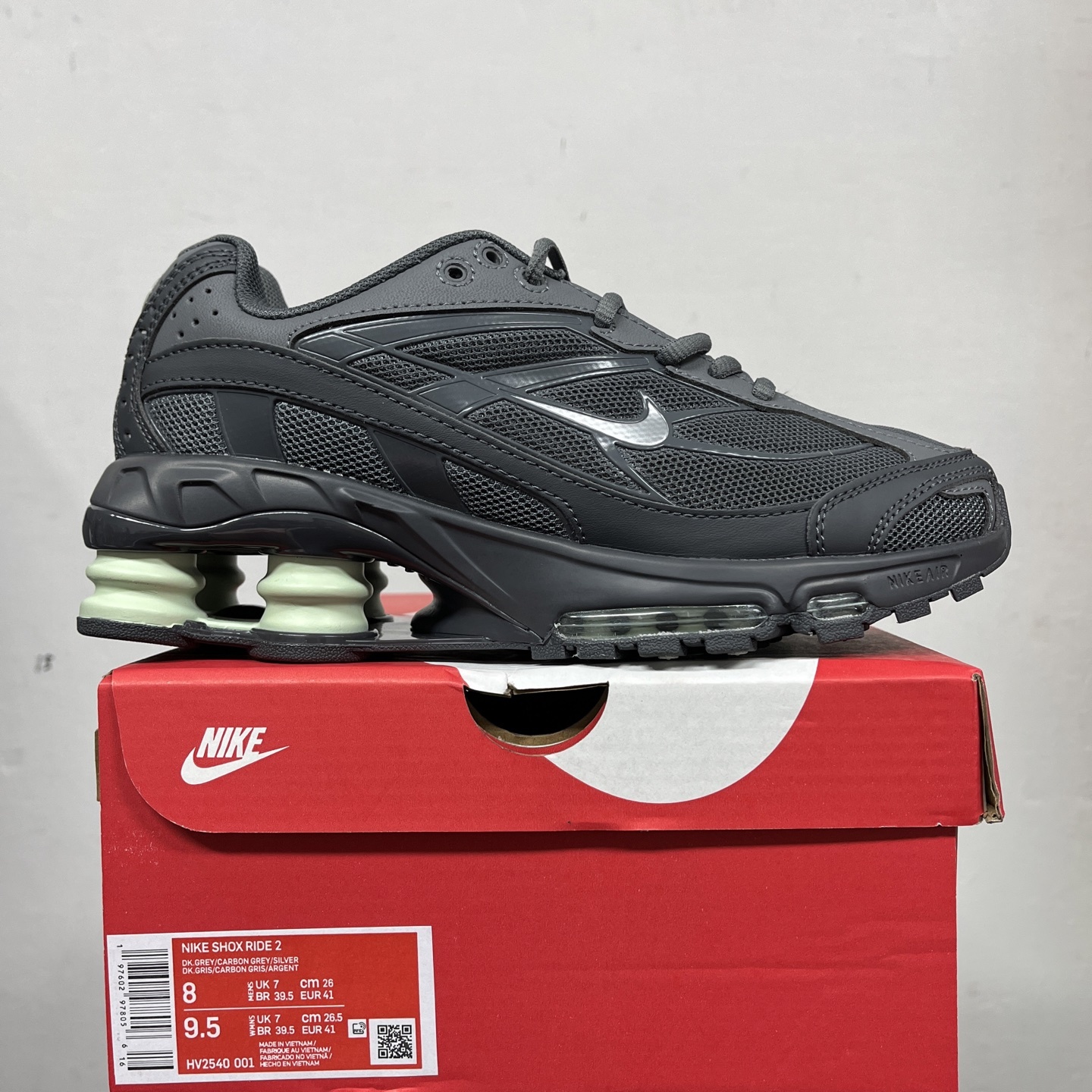 HV2540 001